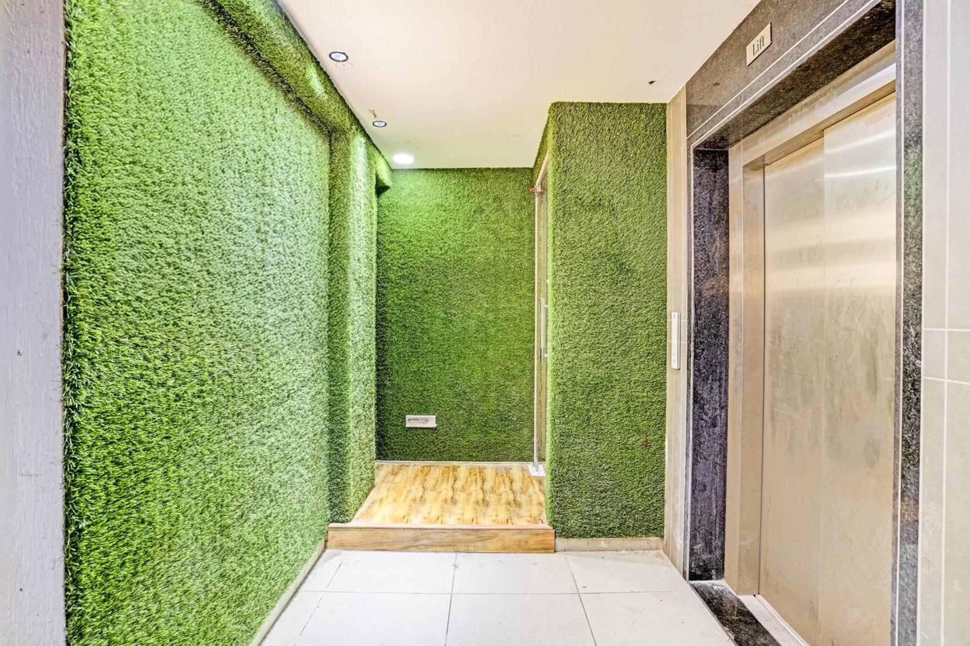 Super Collection O Vesu Surat Formerly Hotel Signature Exterior photo