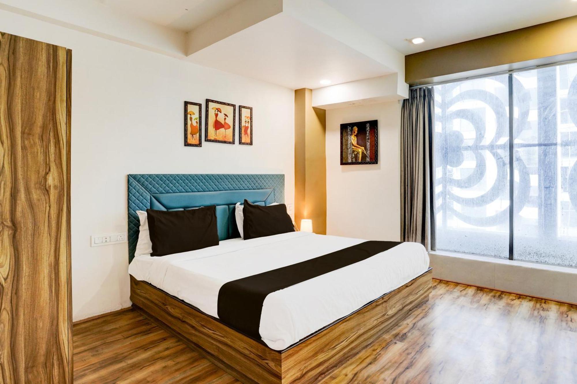 Super Collection O Vesu Surat Formerly Hotel Signature Exterior photo
